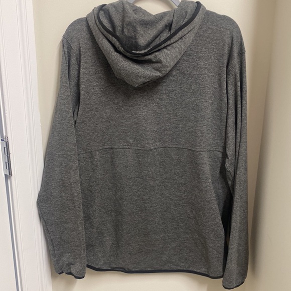 American Eagle Outfitters super soft hoodie. Size medium EEUC - Picture 4 of 4
